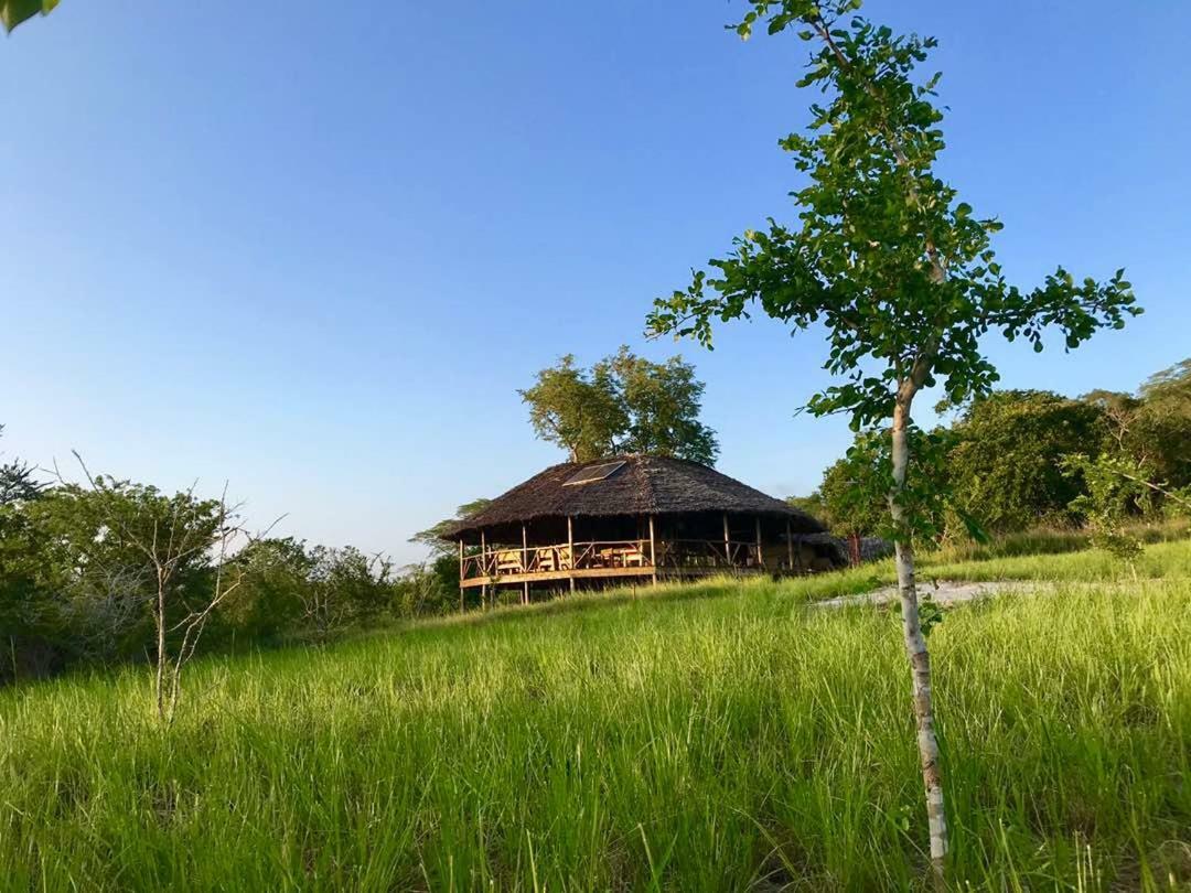 Miseni Retreat Villa Saadani ภายนอก รูปภาพ